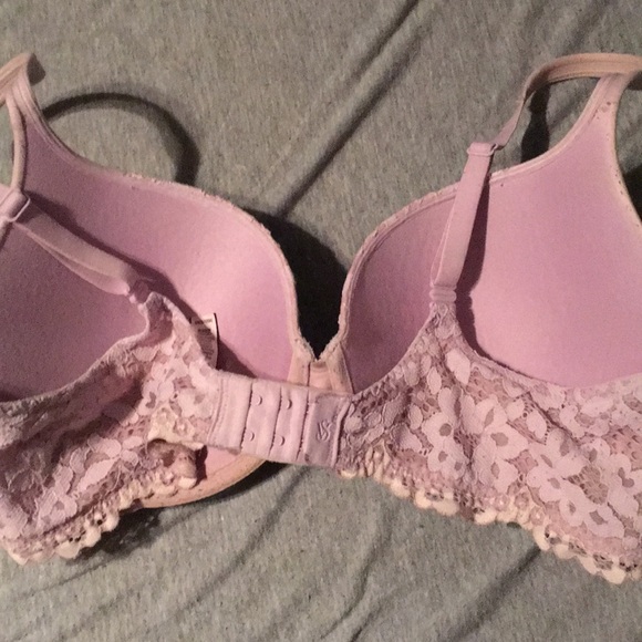 Victoria Secret Bra 36D - Picture 2 of 3